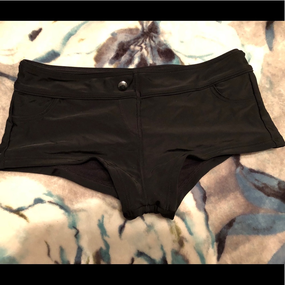 Swim shorts/swim coverup